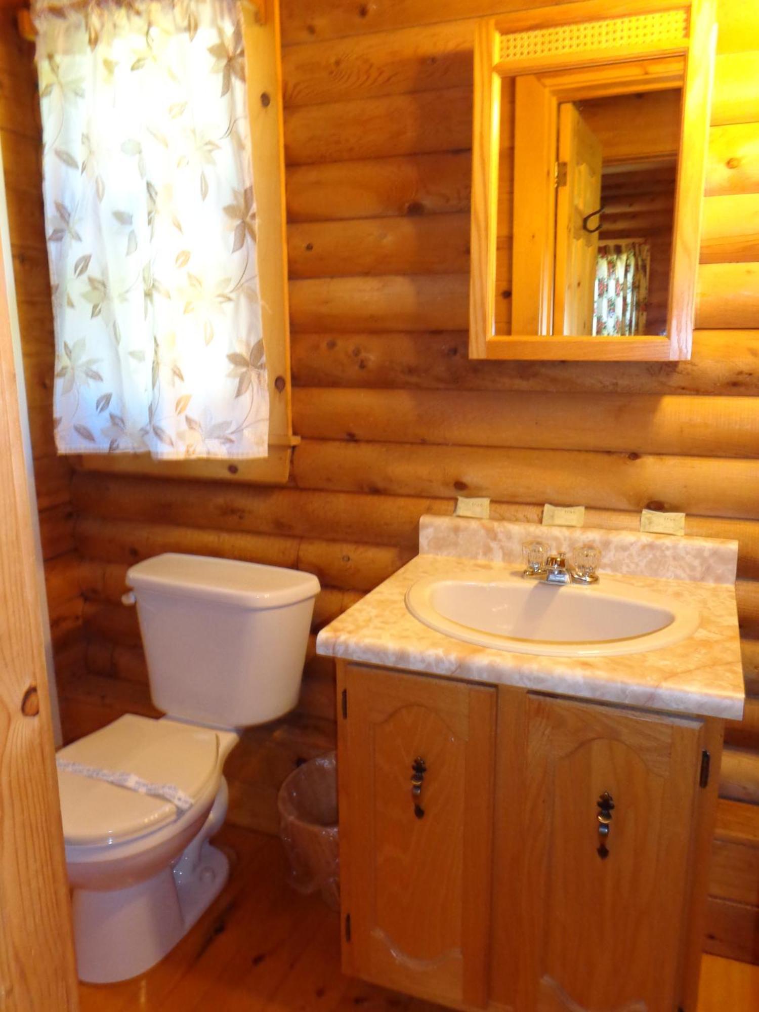 Cajun Cedar Log Cottages Margaree Forks Esterno foto