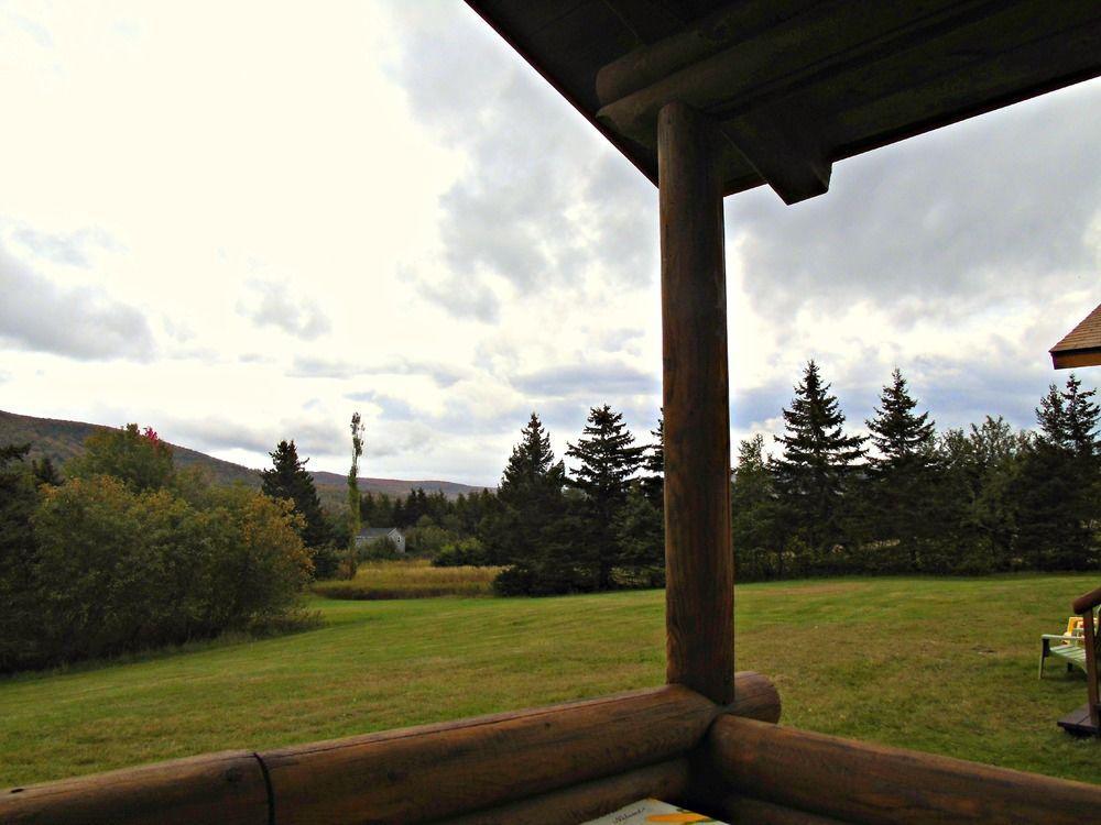 Cajun Cedar Log Cottages Margaree Forks Esterno foto
