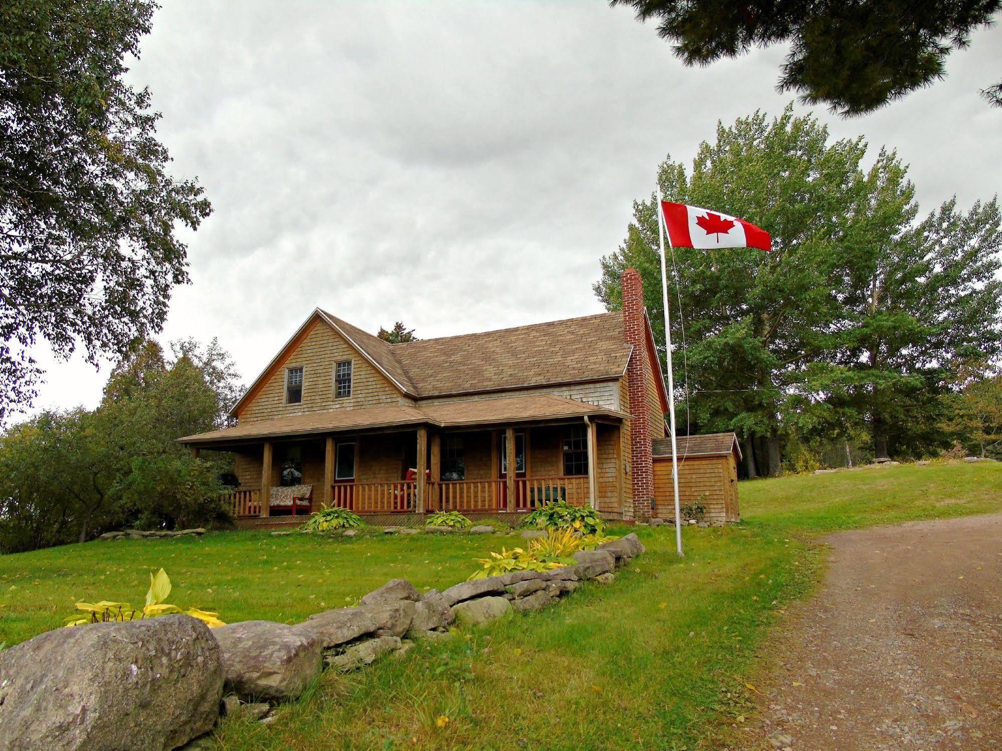 Cajun Cedar Log Cottages Margaree Forks Esterno foto