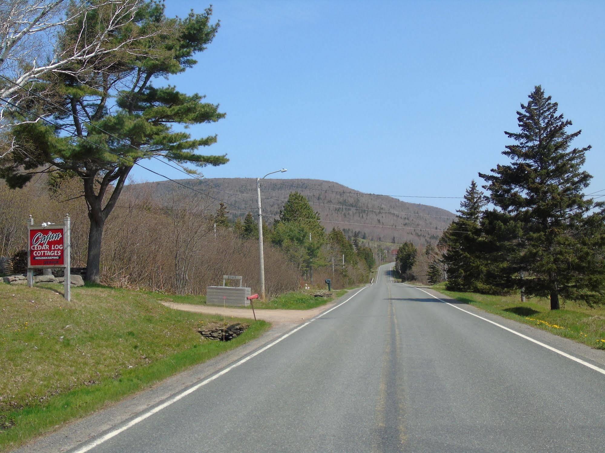 Cajun Cedar Log Cottages Margaree Forks Esterno foto